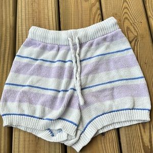 SOFT WHITE AND PURPLE SHORTS SIZE SMALL
